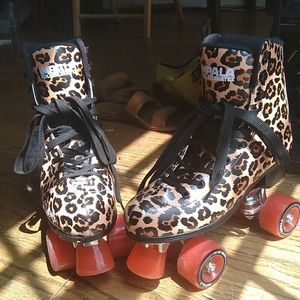 Impala leopard roller skates